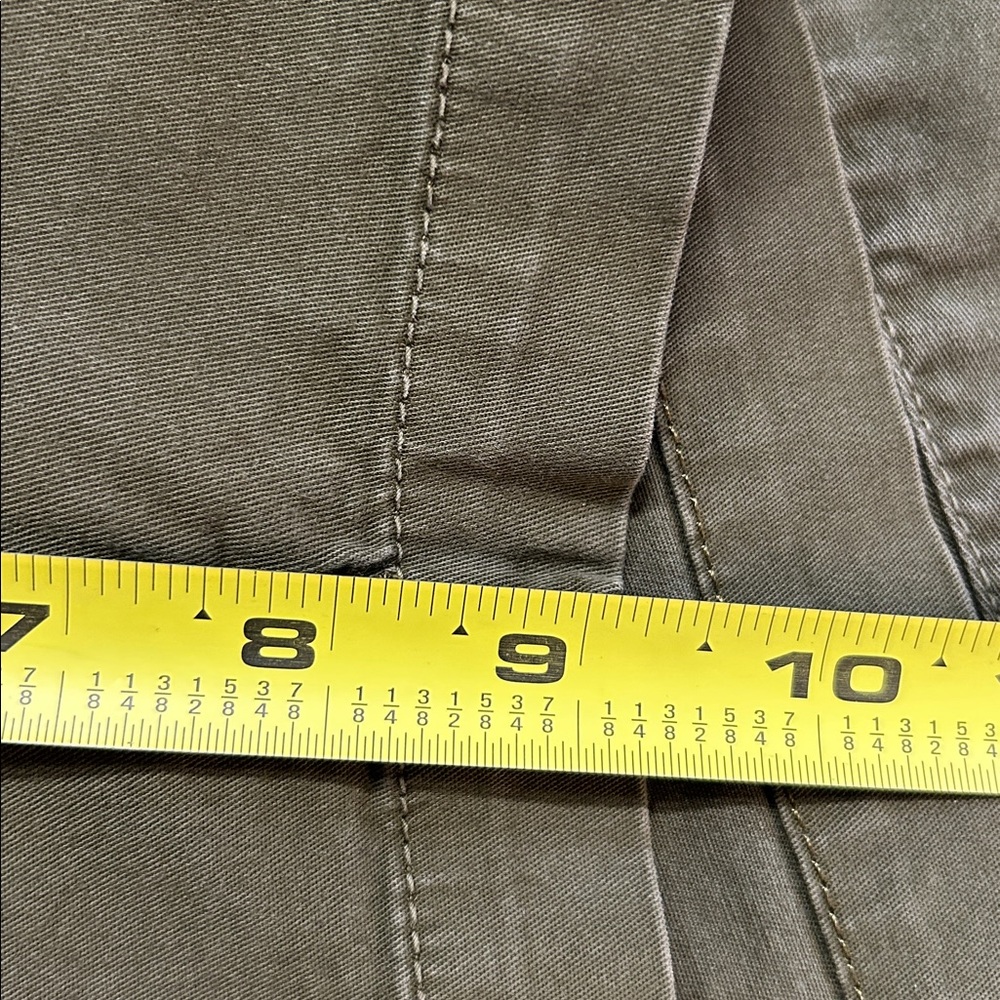 Orvis Flat Front Shorts.  40 Waist. - Picture 8 of 8